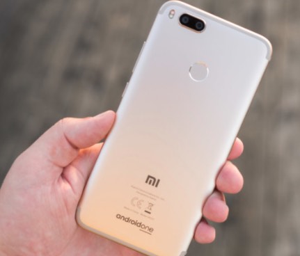 Mi A1 design - The Best Android Phone under 15000 in December 2017