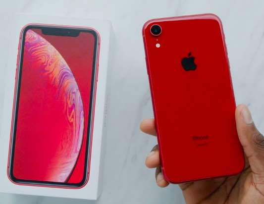 iPhone XR Colors - red 1